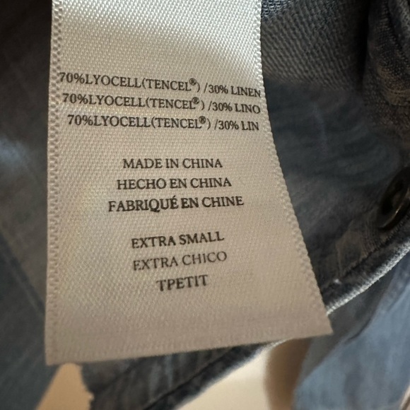 Rails Clayton Chambray Classic Denim Shirt Size: XS - Picture 8 of 10